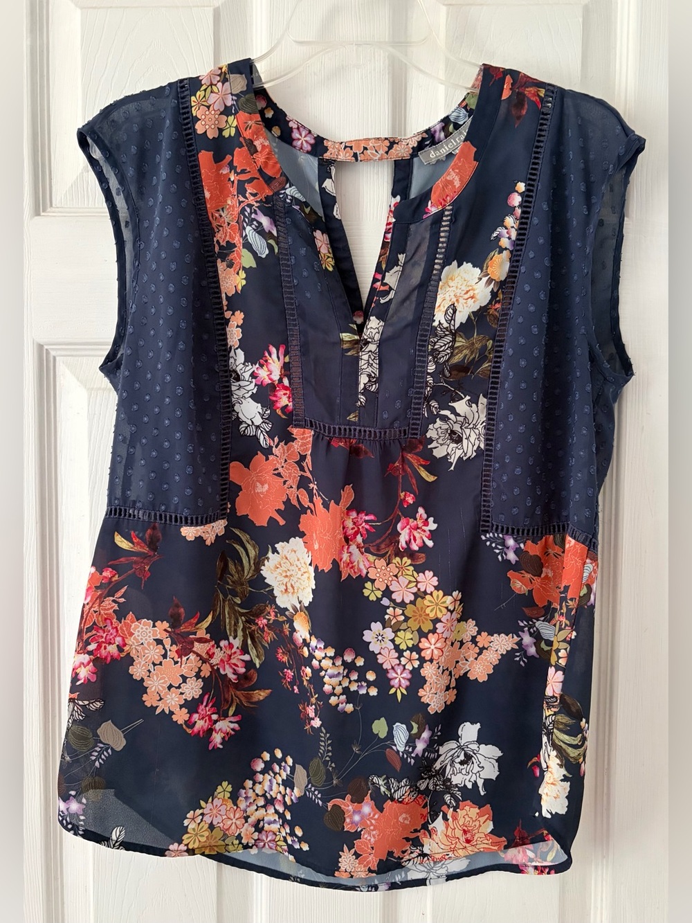 Daniel Rainn Navy Floral Split-Front Sleeveless Blouse